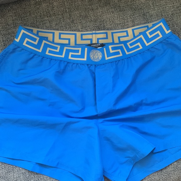 *NWT* Versace Greca band swim trunks XL, sold out in stores - Picture 7 of 8